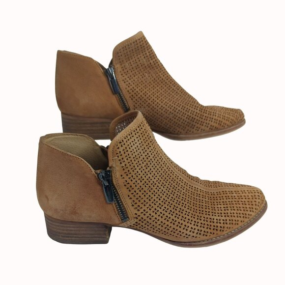 Vince Camuto Shoes - Vince Camuto Womens Camilla Perforated Leather Ankle Boots 9.5M/39.5